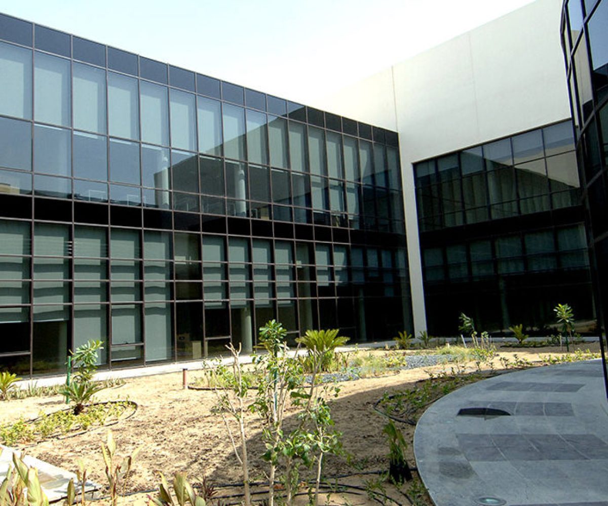 qu_slider4-1154x575